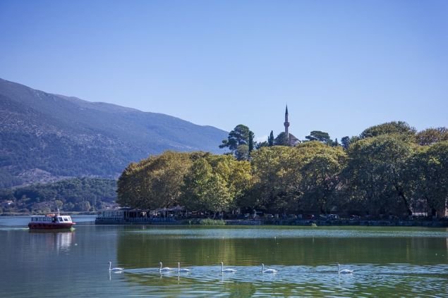 Ό,τι δεν κατάφερε ο χρόνος τους τελευταίους αιώνες, το κατάφερε η φύση μέσα σε μια νύχτα
