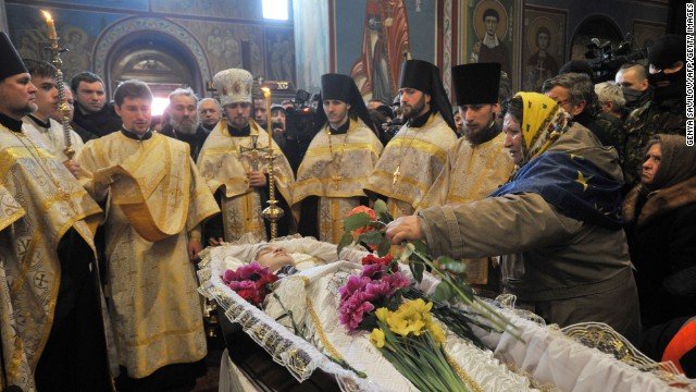 Σκηνές εμφυλίου στο Κίεβο: Βία εκτός ορίων - σφαίρες και νεκροί παντού στους δρόμους | iefimerida.gr 0