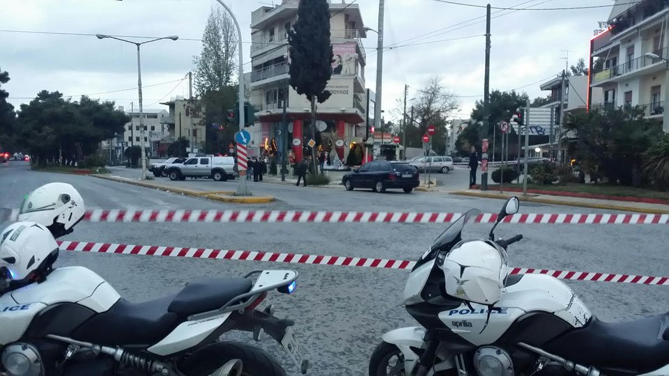 Μολότοφ σε λεωφορείο και βόμβα σε τράπεζα για τον Νίκο Ρωμανό | iefimerida.gr 2
