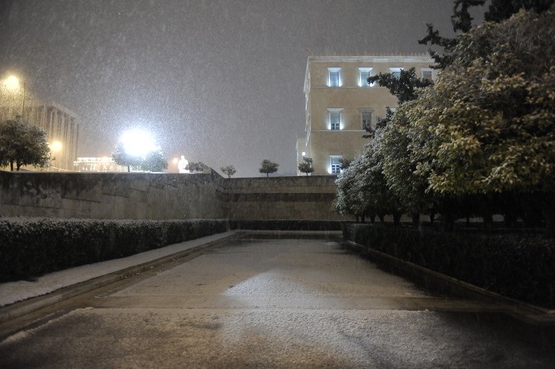 Στα λευκά όλη η Αθήνα -Κλειστά τα σχολεία στο λεκανοπέδιο | iefimerida.gr 8