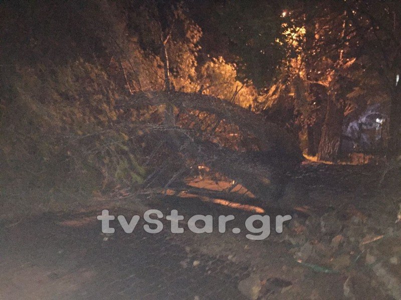 Θυελλώδεις άνεμοι 132 χιλιομέτρων/ώρα «σάρωσαν» τη χώρα | iefimerida.gr 25