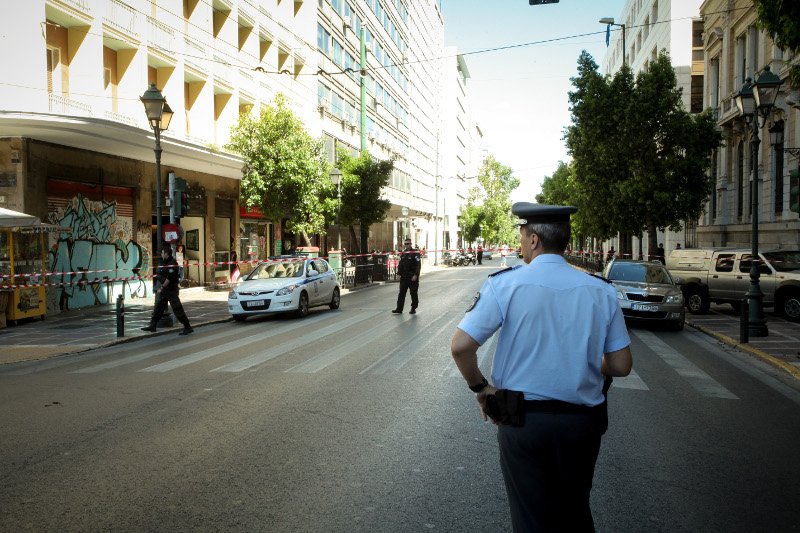 κλειστό το κετρο απο απειλητικό τηλεφώνημα για βόμβα στο ΥΠΕΣ- φωτογραφία eurokinisi