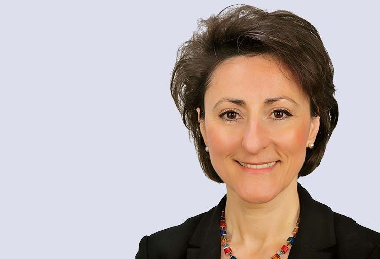 «Επειδή νομίζω, ότι παγκοσμίως ζούμε μία κρίση αξιών, βλέπω την αναγκαιότητα να θέσουμε ειδικά σήμερα στο επίκεντρο των συζητήσεων και της επιμόρφωσης το θέμα των αξιών» λέει η κ. Ζαχαράκη
