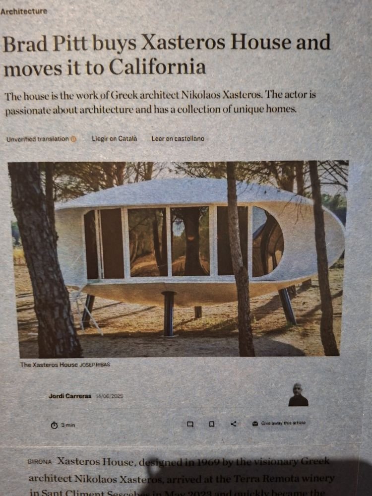 Ενα από τα σπίτια-ούφο του Νικόλαου Ξάστερου έχει αποκτήσει ο Μπραντ Πιτ και το έχει τοποθετήσει στην έπαυλή του στην Καλιφόρνια