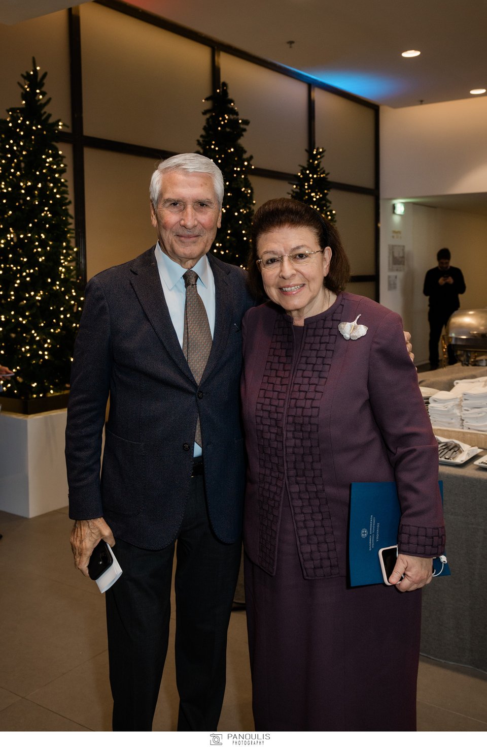 Ο Βαγγέλης Χρόνης, Αντιπρόεδρος του Διοικητικού Συμβουλίου της LAMDA και η Λίνα Μενδώνη, Υπουργός Πολιτισμού 