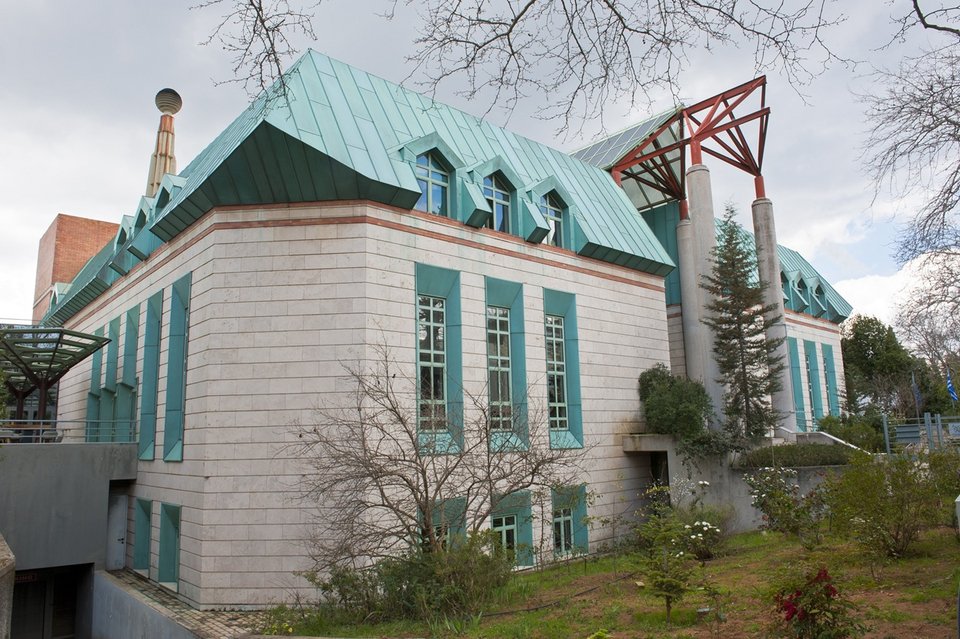 Γιάννης Σκουλάς