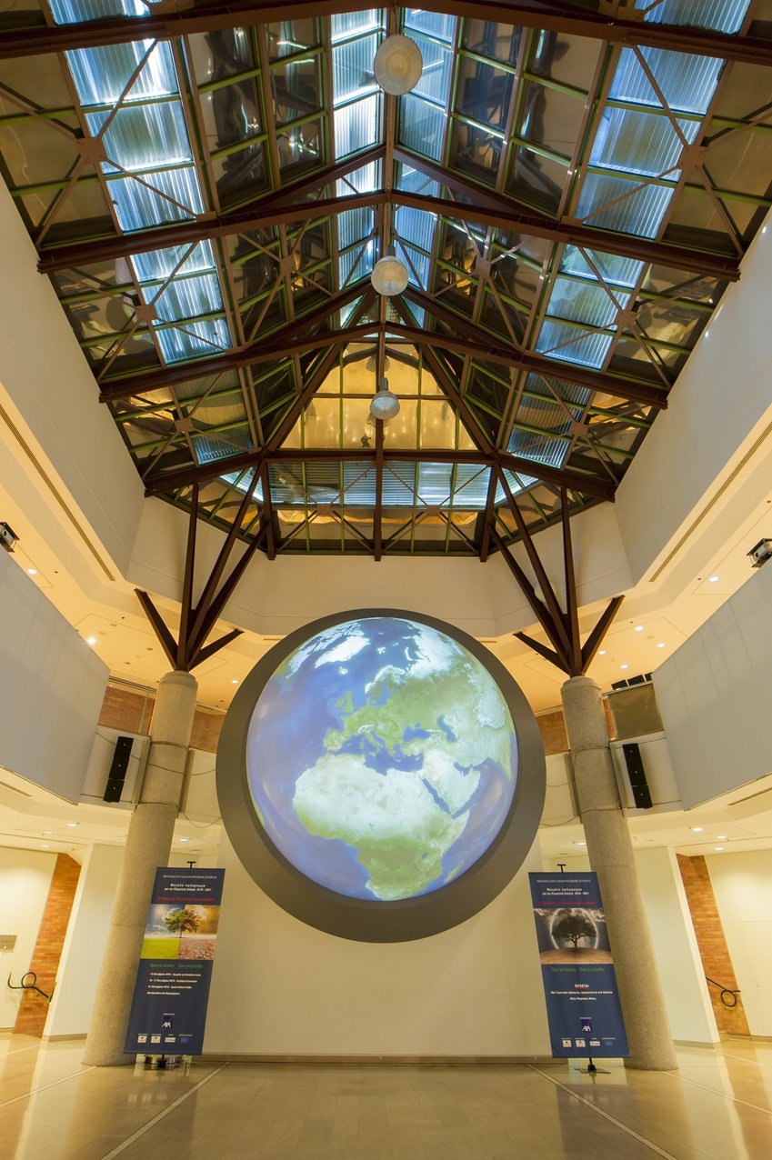 Γιάννης Σκουλάς 