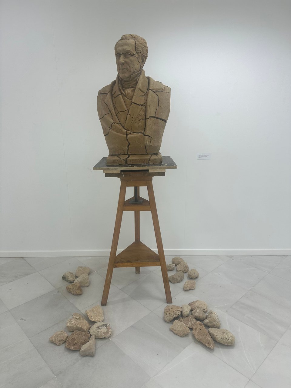 Οι γλυπτές προτομές του Πραξιτέλη Τζανουλίνου