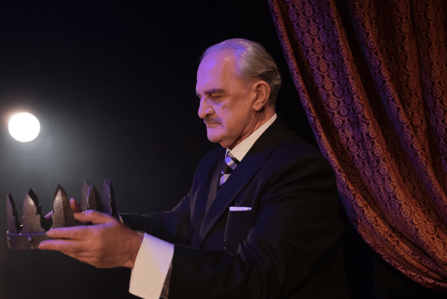 Στο ρόλο John Barrymore ο Δημήτρης Καταλειφός