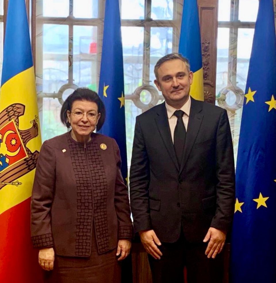Η υπουργός Πολιτισμού, Λίνα Μενδώνη, και ο υπουργός Πολιτισμού της Μολδαβίας, Cristian Jardan 