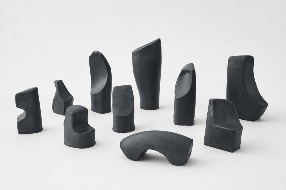 Στράτος Ζαργκλής, «Συμπύκνωσις»πηλός stoneware, μεταβλητές διαστάσεις