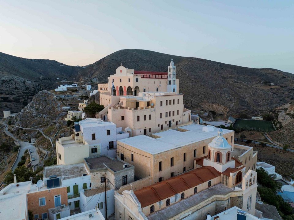 Στον Άγιο Γεώργιο στη Σύρο, θα παίξει ο θρυλικός οργανίστας της Παναγίας των Παρισίων, Ολιβιέ Λατρί