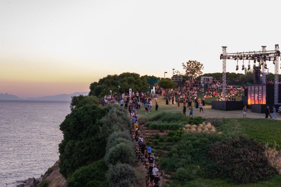 Ανηφορίζοντας στον Λόφο της Σάνης 