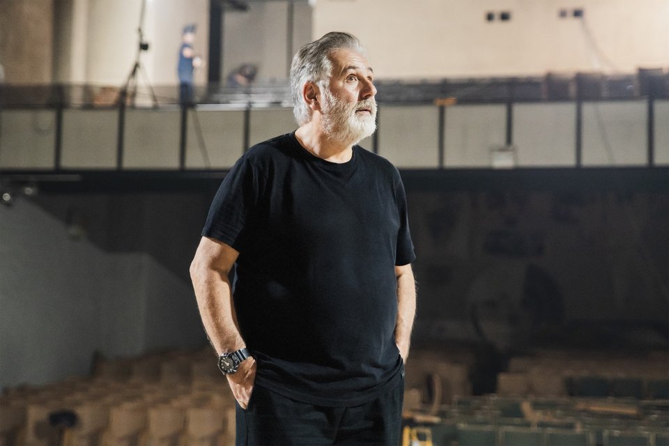 Ο Ιεροκλής Μιχαηλίδης, που θα αναλάβει τον εμβληματικό ρόλο του Ηρακλή Πουαρό