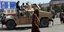Μαχητές Ταλιμπάν με τζιπ που άρπαξαν από το στρατό