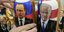 Μπάμπουσκες με τις φωτογραφίες των προέδρων Ρωσίας ΗΠΑ, Πούτιν, Μπάιντεν