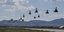 Εντυπωσιακή ταυτόχρονη πτήση ελικοπτέρων Kiowa και Apache της Αεροπορίας Στρατού στο Στεφανοβίκειο