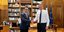 Ο Σωτήριος Σέρμπος, αναπληρωτή Καθηγητή Διεθνούς Πολιτικής στο Δημοκρίτειο Πανεπιστήμιο Θράκης και ο πρωθυπουργός Κυριάκος Μητσοτάκης