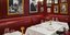Εστιατόριο τραπέζια καναπές δερμάτινος κάδρα Rick's Steakhouse Κηφισιά 