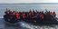Μετανάστες σε φουσκωτο σκάφος