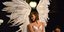 Το Παρίσι γέμισε ημίγυμνους «αγγέλους» - Η Victoria Secret σκανδάλισε με τα γυρί