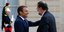 Ο Γάλλος Πρόεδρος Εμανουέλ Μακρόν με τον Μαριάνο Ραχόι. Πηγή φωτό:AP/Francois Mori