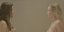 Η ολόγυμνη Σάντρα Μπούλοκ χαστουκίζει στο ντους διάσημη παρουσιάστρια [εικόνες]