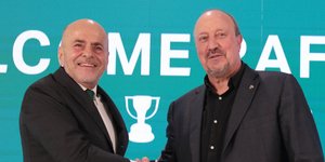 Ο Γιάννης Αλαφούζος παρουσίασε τον Ράφα Μπενίτεθ