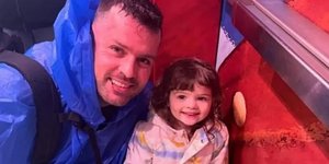 Ο 37χρονος Κρίστοφερ Σόλτες από την Αριζόνα με την κόρη του Πάρκερ