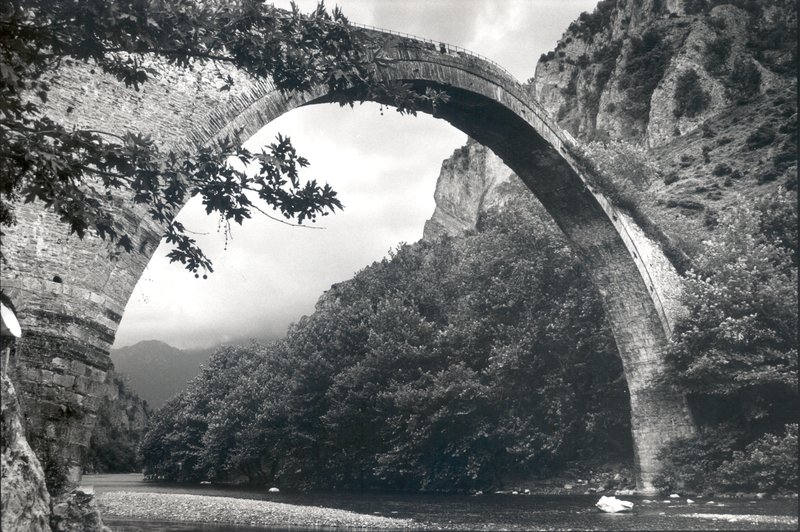 Το γεφύρι της Κόνιτσας κατασκευασμένο το 1871 δεν έχει συντηρηθεί ποτέ!