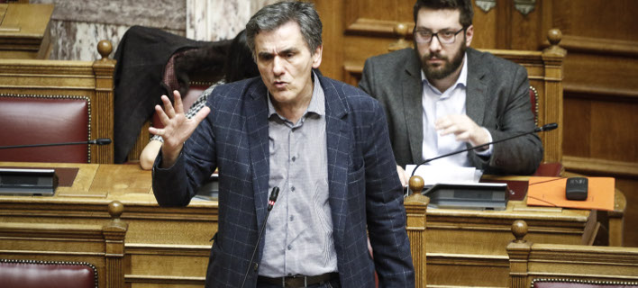 Τσακαλώτος: Ψέμα και συκοφαντία ότι στελέχη του ΣΥΡΙΖΑ φώναζαν «να καεί η Βουλή»