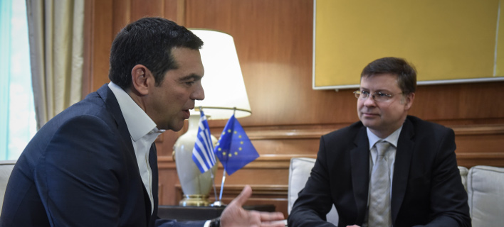 Ντομπρόβσκις σε Τσίπρα: Εργαζόμαστε για μια συνολική συμφωνία στις 21 Ιουνίου