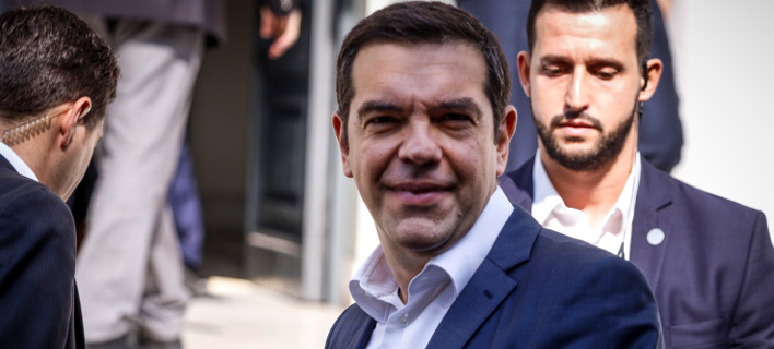 Ο Τσίπρας «ακυρώνει» Κοτζιά: Θα επεκτείνω την αιγιαλίτιδα με νομοσχέδιο -Οχι με Προεδρικά Διατάγματα