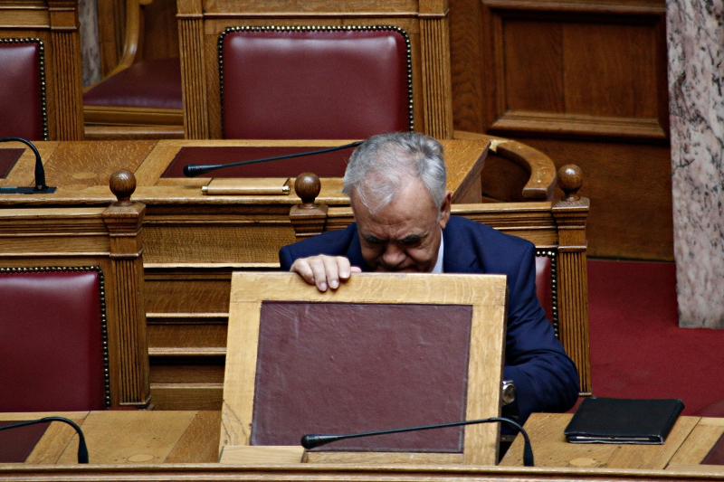 vouli agiasmos 145 | Lamianow.gr