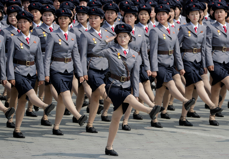 Αποτέλεσμα εικόνας για γυναικειο στρατος βορειου κορεας
