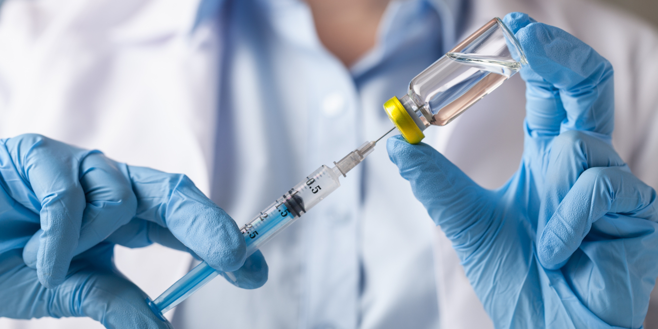 Από 15 Απριλίου αναστέλλεται το πρόστιμο για ανεμβολίαστους άνω των 60