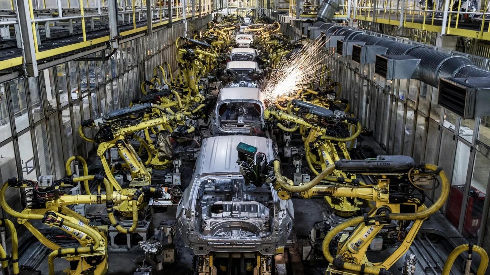 H Ευρώπη εκπέμπει SOS Η νέα μεγάλη απειλή για την αυτοκινητοβιομηχανία iefimerida.gr