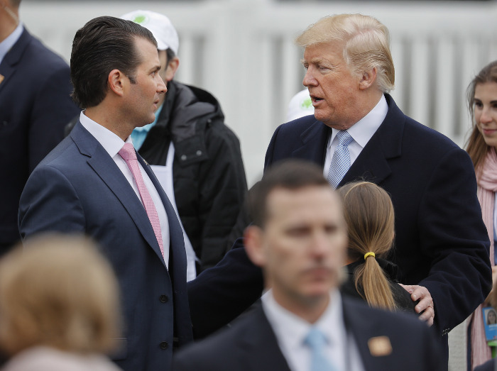 Ο Ντόναλντ Τραμπ Τζούνιορ, χρειάστηκε να καταθέσει ενώπιον του Κογκρέσου, ότι δεν ήξερε τίποτα ο πατέρας του