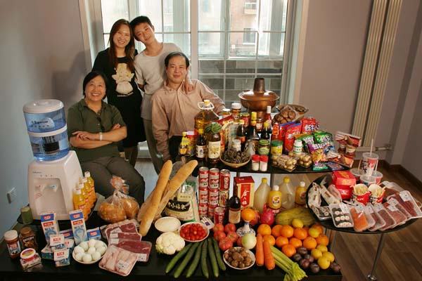 Πόσο κοστίζει το εβδομαδιαίο φαγητό μιας οικογένειας σε όλο τον κόσμο -Οι ασυνήθιστες διαφορές των βασικών αγαθών [εικόνες] | iefimerida.gr 8