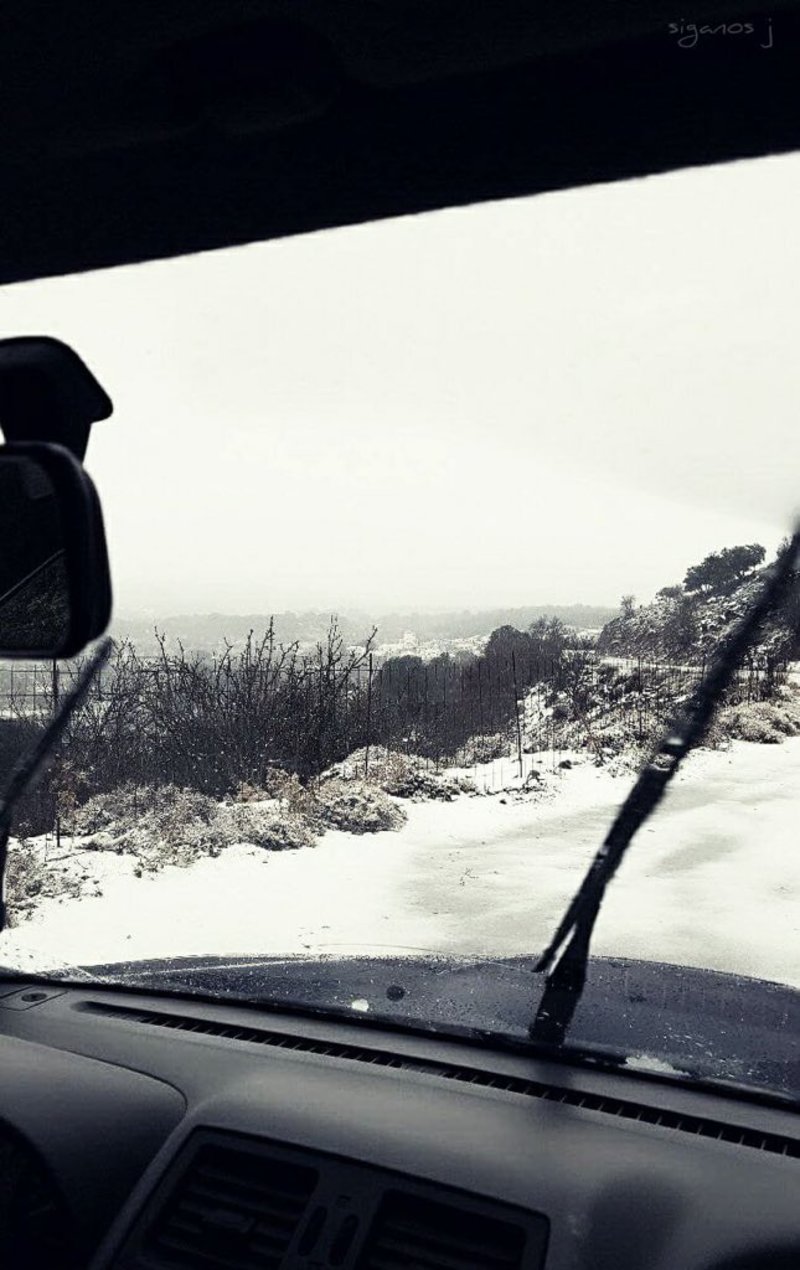 Στα λευκά η Κρήτη -Χιόνι ενός μέτρου στα Ανώγεια [εικόνες] | iefimerida.gr 2