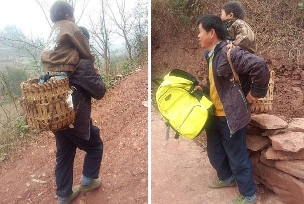 Ο πατέρας της χρονιάς: Κουβαλάει 28 χλμ κάθε μέρα το παιδί του, που έχει κινητικό πρόβλημα [εικόνες] | iefimerida.gr 1