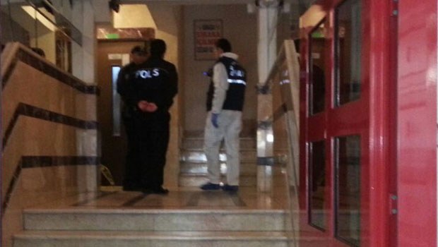 Χαροπαλεύει πολιτικός του φιλοκουρδικού κόμματος: Τον μαχαίρωσαν μέρα μεσημέρι [βίντεο & εικόνες] | iefimerida.gr 3
