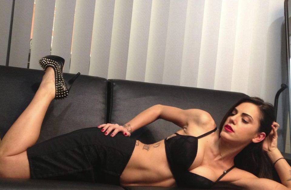 Φωτογραφίες του αρκετά μαύρο μουνί