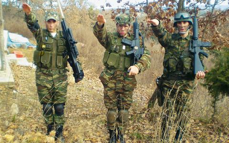 Στη φυλακή και ο Μπούκουρας - Νέα ντοκουμέντα σοκ και αλληλομαχαιρώματα στη ΧΑ [εικόνες] | iefimerida.gr 4