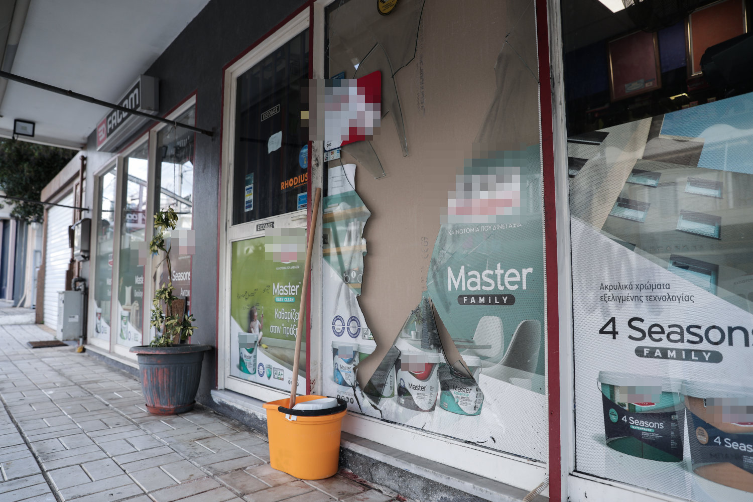 To κατάστημα έξω από το οποίο έγινε η άγρια δολοφονία στη Γλυφάδα