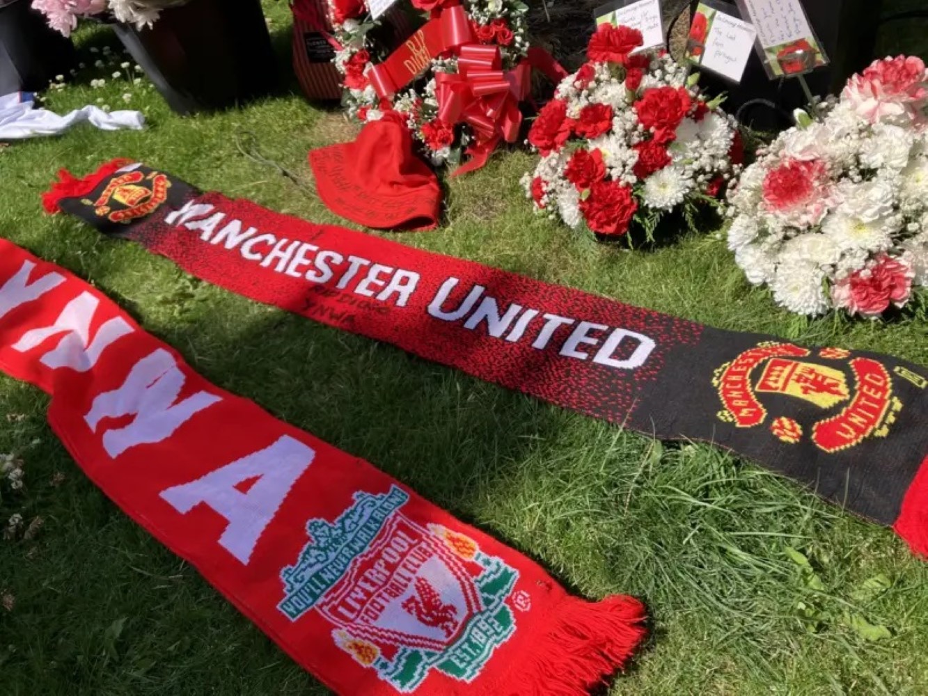 This image has an empty alt attribute; its file name is jota-liverpool-anfield-5.jpg