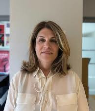 This image has an empty alt attribute; its file name is diamantopoulou-tzeni.jpg