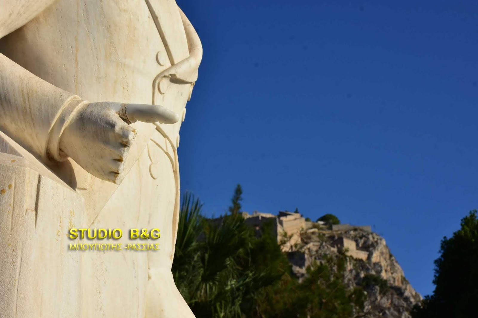 Μόνο ΑΝΘΕΛΛΗΝΕΣ θα μπορούσαν να το κάνουν! Για πολλοστή φορά ΒΑΝΔΑΛΙΣΑΝ το άγαλμα του Καποδίστρια στο Ναύπλιο  