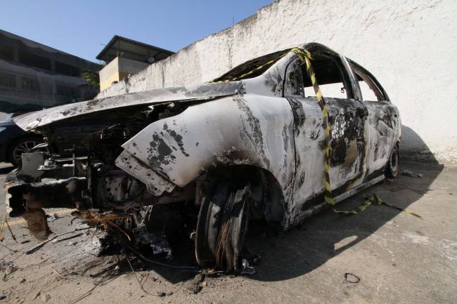 imagens do dia carro embaixador grecia 20161230 001 0