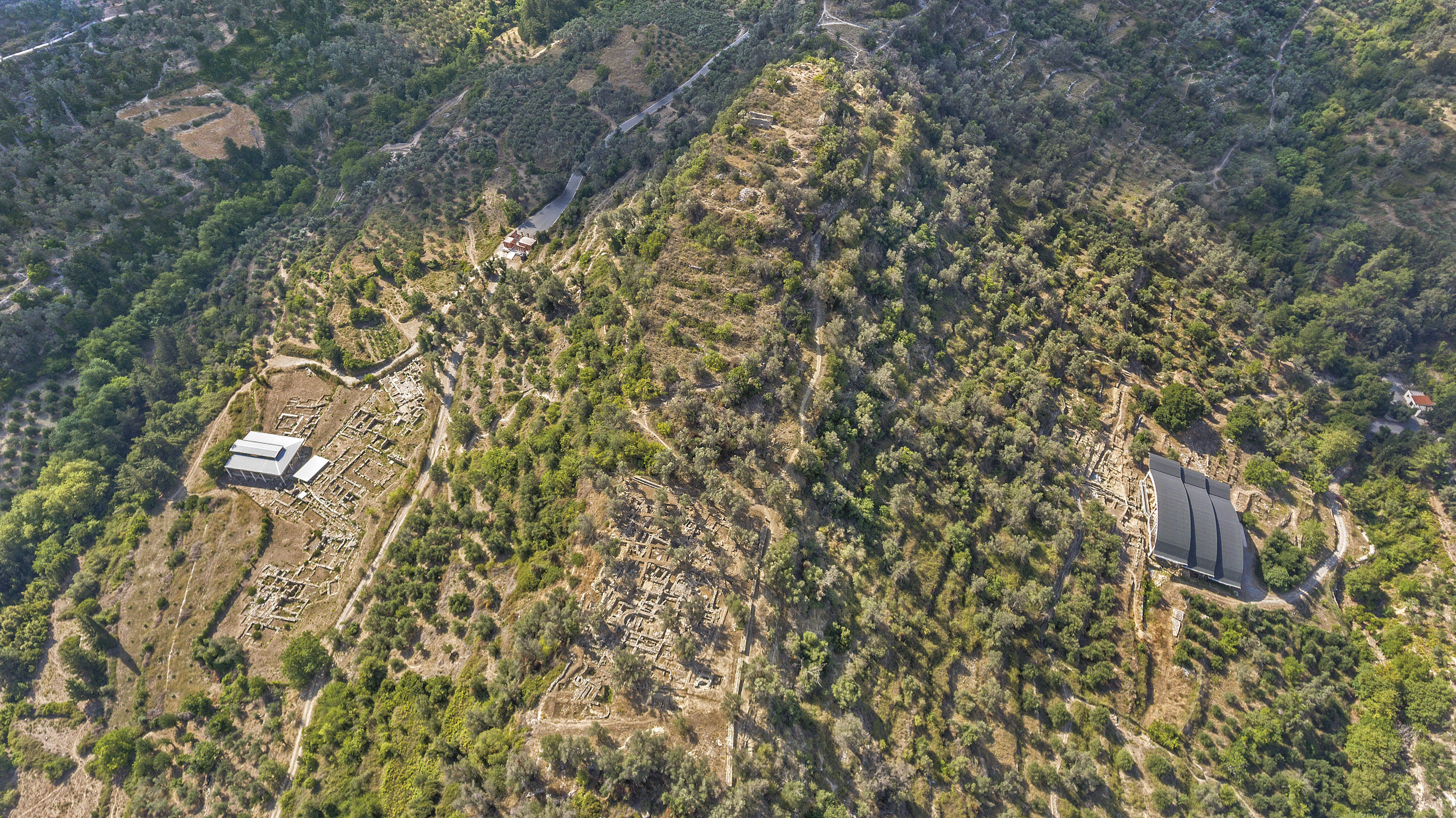 Αρχαία Ελεύθερνα: Πολυτελής έκδοση από τη Lamda Development και το Ιδρυμα Λάτση -Ξεφυλλίζεται και στο διαδίκτυο! 1 αεροφωτογραφία